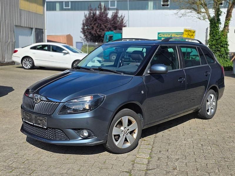 Grau Gebraucht 2014 Skoda Fabia Ambition Kombi | 4.390 € (Fairer Preis) - Bild 1/4
