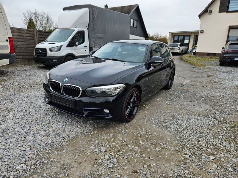 Schwarz Gebraucht 2015 BMW 118 Sport Line Kleinwagen | 9.950 € (Fairer Preis) - Bild 1/4