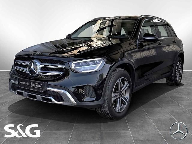 Unilack schwarz Gebraucht 2021 Mercedes GLC300e Business SUV | 34.960 € (Guter Preis) - Bild 1/4