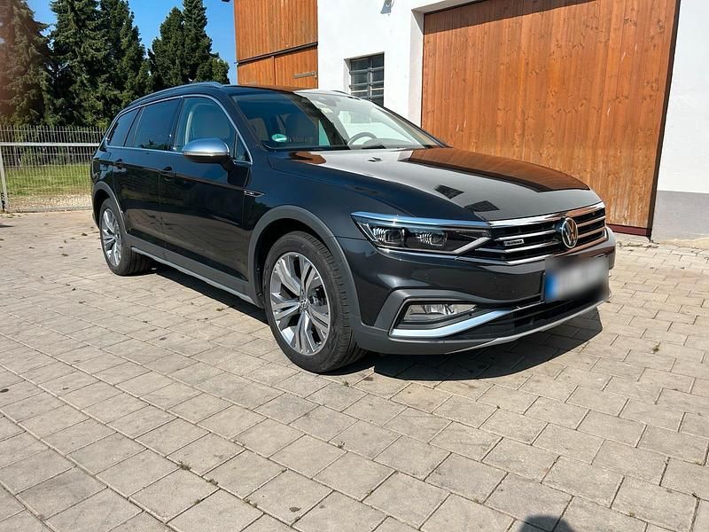 Gebraucht VW Passat Alltrack 200 PS (147 kW) 2022 Schwarz Kombi