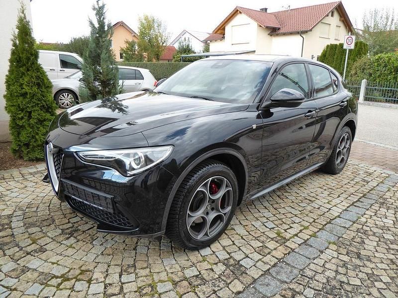 Schwarz Gebraucht 2023 Alfa Romeo Stelvio Ti SUV | 34.900 € (Superpreis) - Bild 1/4