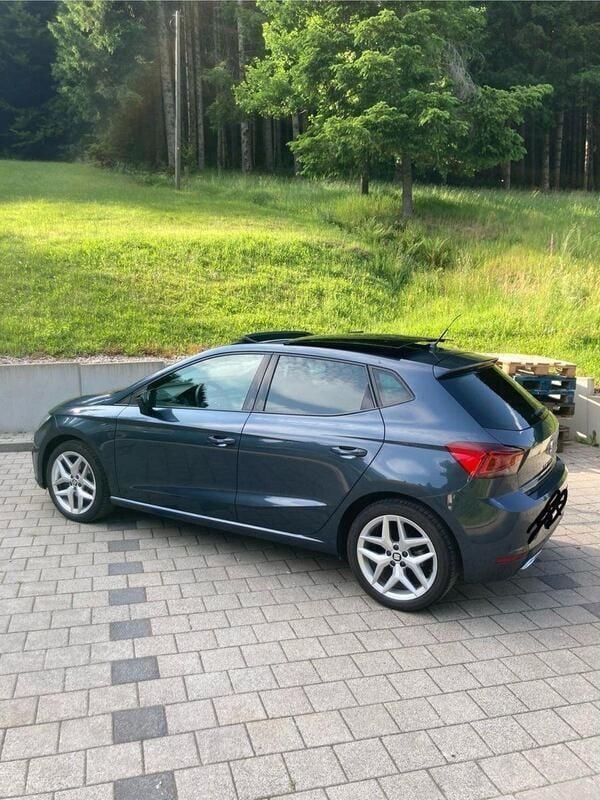 Blau Gebraucht 2019 Seat Ibiza FR Kleinwagen | 14.150 € (Fairer Preis) - Bild 1/4