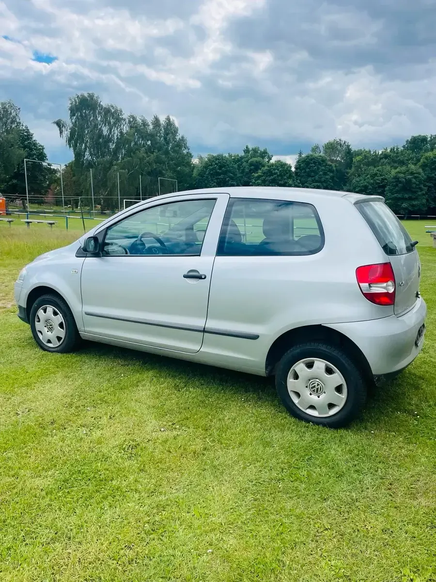 Gebraucht VW Fox 54 PS (39 kW) 2006 Silber Kleinwagen