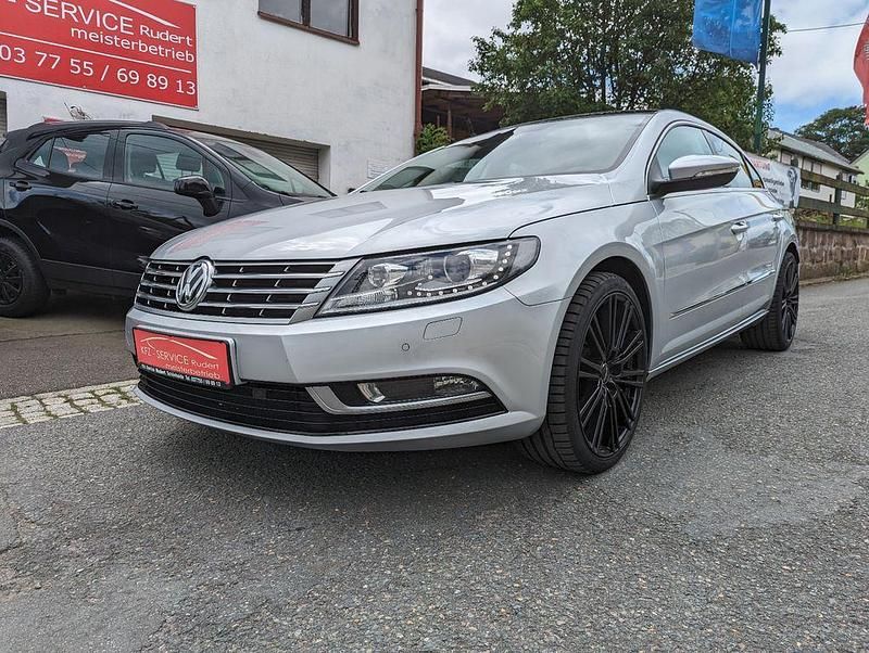 Silber Gebraucht 2018 VW Passat Limousine | 17.950 € (Guter Preis) - Bild 1/4