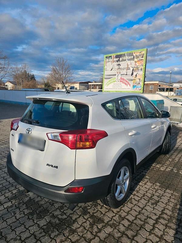 Gebraucht Toyota RAV4 125 PS (91 kW) 2014 Weiß SUV