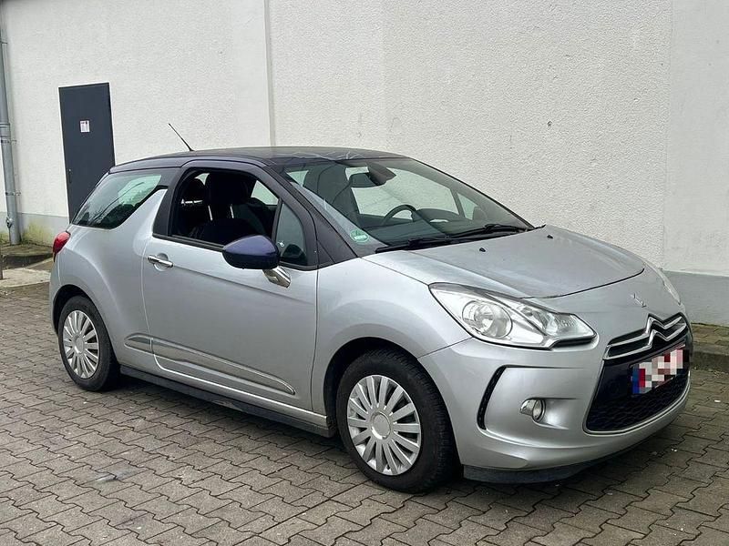 Gebraucht Citroën DS3 Chic 82 PS (60 kW) 2015 Silber Kleinwagen