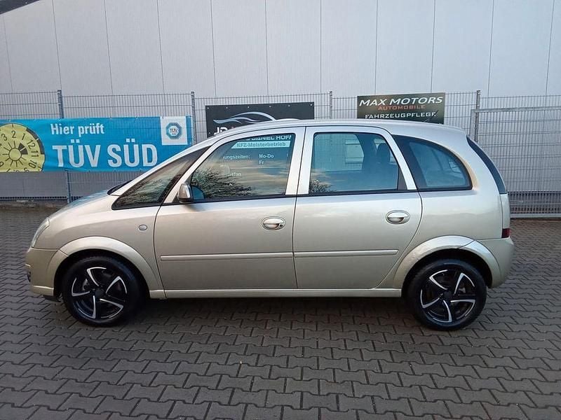 Gebraucht Opel Meriva 105 PS (77 kW) 2010 Gold Van / Kleinbus