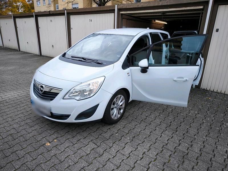 Weiß Gebraucht 2013 Opel Meriva Van / Kleinbus | 7.000 € (Fairer Preis) - Bild 1/4
