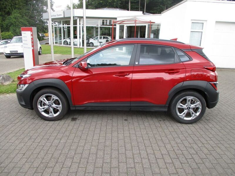 Rot Gebraucht 2022 Hyundai Kona Edition 30+ SUV | 17.890 € (Guter Preis) - Bild 1/4