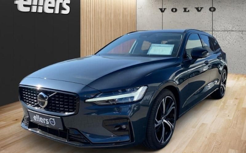 Gebraucht Volvo V60 Plus 197 PS (144 kW) 2025 Blau Kombi