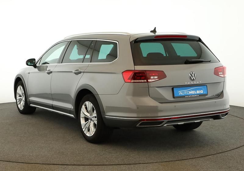 Gebraucht VW Passat Alltrack 200 PS (147 kW) 2022 Mondsteingrau Kombi