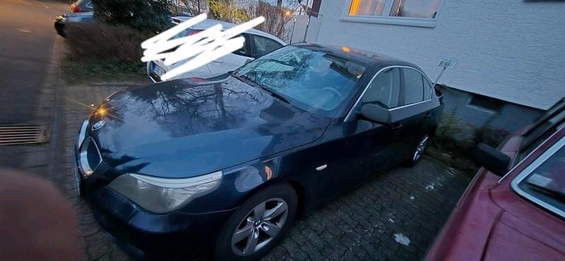 Gebraucht BMW 520 163 PS (119 kW) 2007 Blau Limousine