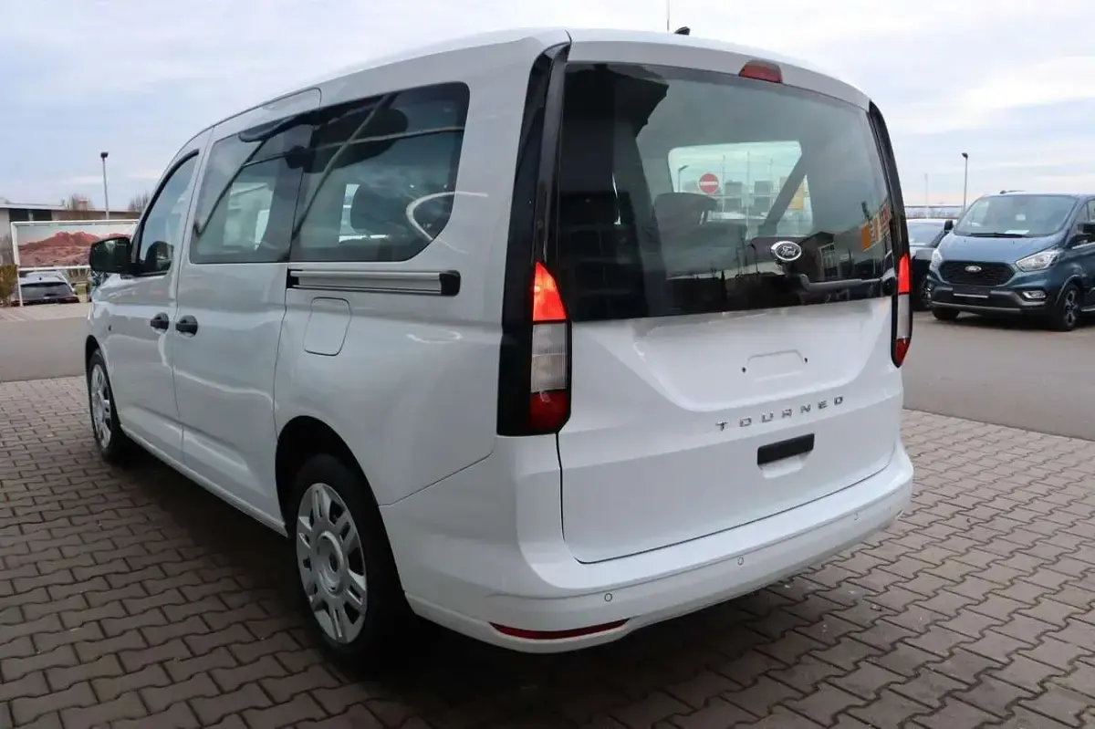 Neu Ford Grand Tourneo Connect 114 PS (83 kW) 2026 Frozen white Van / Kleinbus