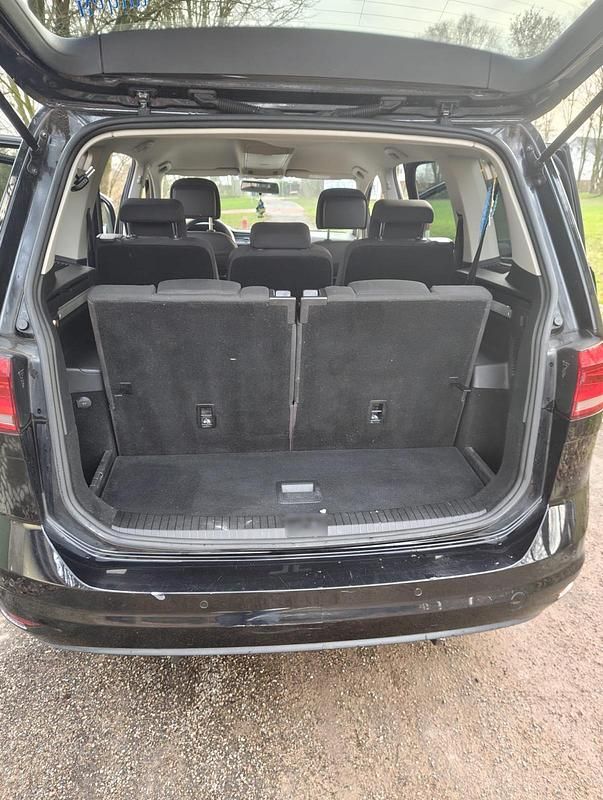 Gebraucht VW Touran 116 PS (85 kW) 2016 Schwarz Van / Kleinbus