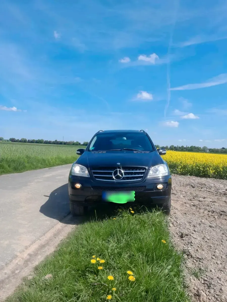 Gebraucht Mercedes ML350 306 PS (225 kW) 2007 Schwarz SUV