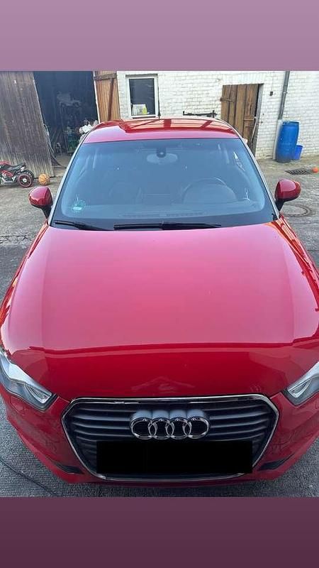 Gebraucht Audi A1 Ambition 105 PS (77 kW) 2010 Rot Kleinwagen