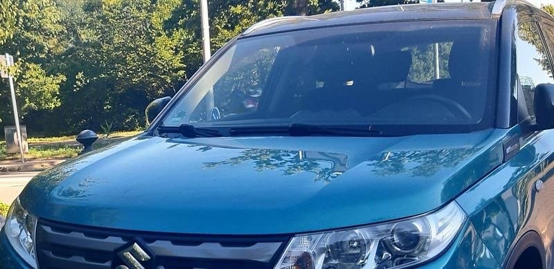 Andere farben Gebraucht 2015 Suzuki Vitara SUV | 12.000 € (Fairer Preis) - Bild 1/4