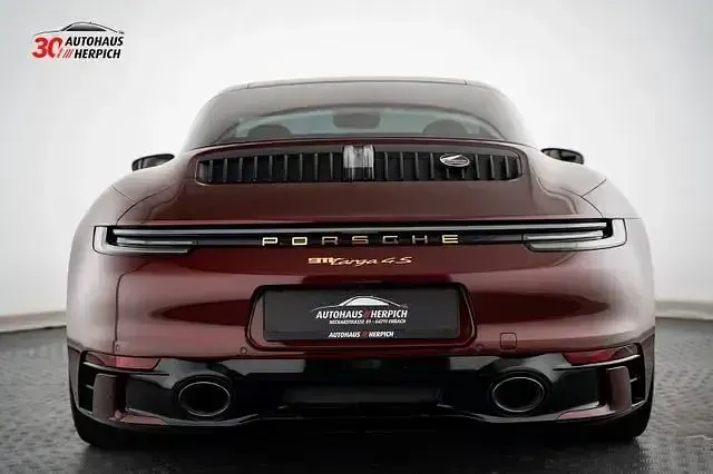 Gebraucht Porsche 992 450 PS (330 kW) 2021 Rot Cabrio