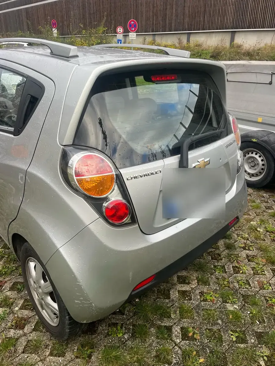 Gebraucht Chevrolet Spark 80 PS (58 kW) 2010 Grau Kleinwagen