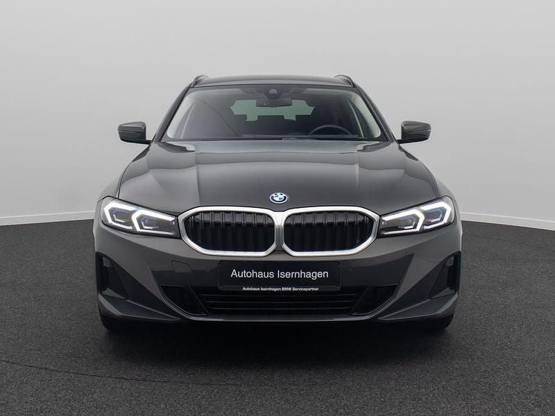 Gebraucht BMW 330e Sport Line 292 PS (214 kW) 2022 Bmw individual dravitgrauc36 Kombi