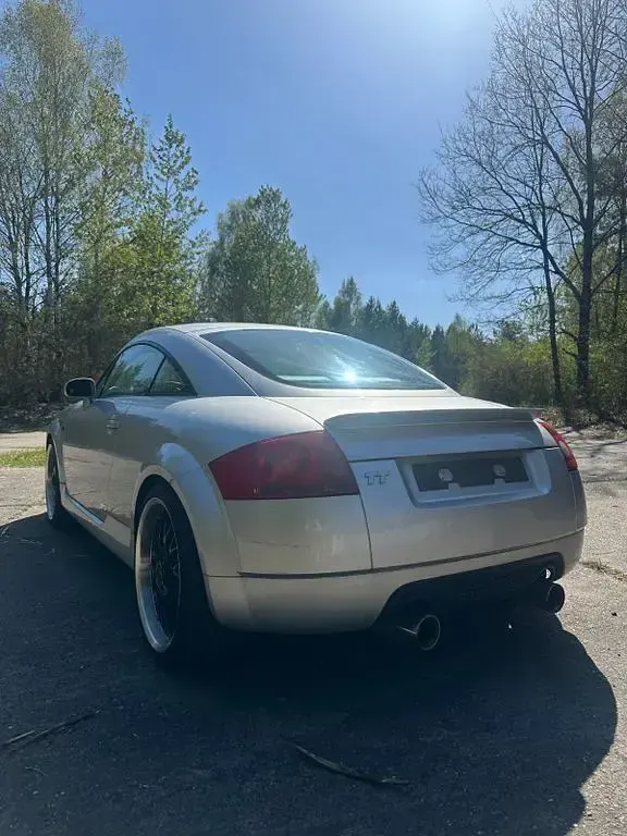Używany Audi TT Sport 179 KM (131 kW) 2000 Srebrny Coupe