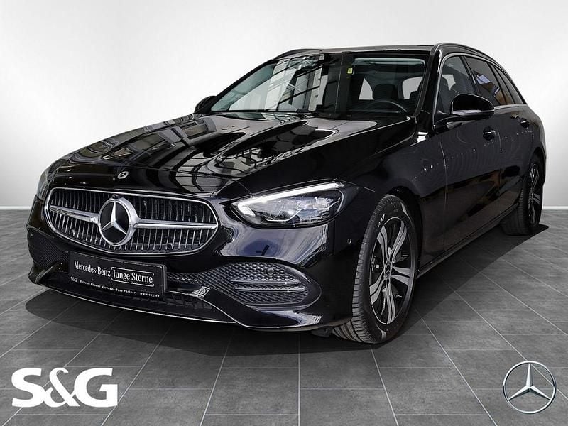 Metalliclack obsidianschwarz Gebraucht 2024 Mercedes C180 Avantgarde Kombi | 35.990 € (Fairer Preis) - Bild 1/4