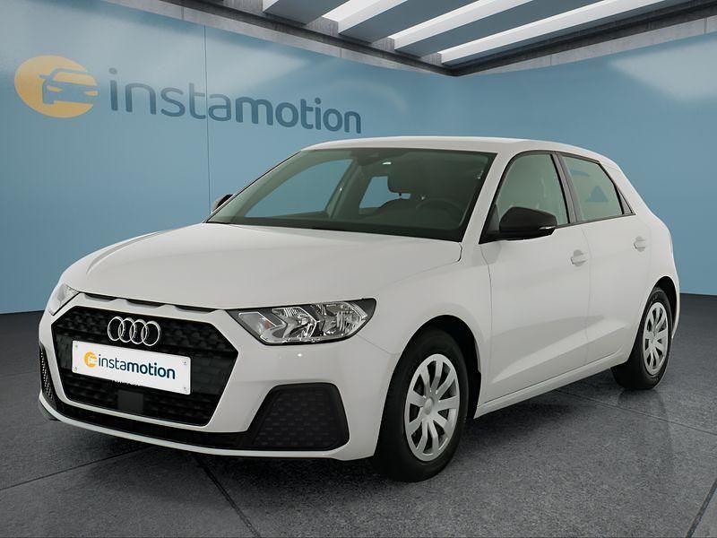 Weiß Gebraucht 2022 Audi A1 Sportback Kleinwagen | 18.899 € (Etwas zu teuer) - Bild 1/4