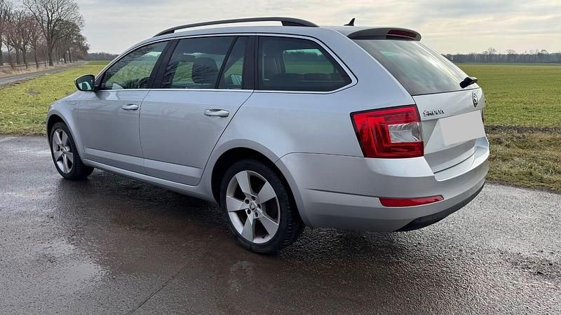 Gebraucht Skoda Octavia 105 PS (77 kW) 2014 Silber Kleinwagen