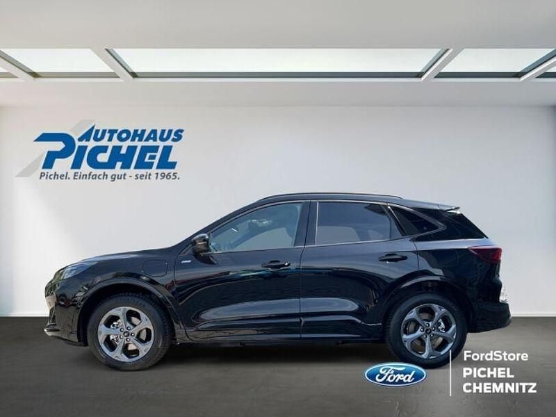 Second-hand Ford Kuga ST-Line 242 CP (177 kW) 2025 Negru SUV