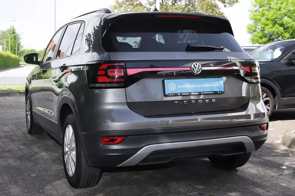Gebraucht VW T-Cross Basis 116 PS (85 kW) 2020 Grau SUV