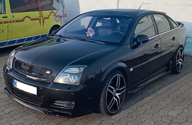 Schwarz Gebraucht 2003 Opel Vectra GTS Limousine | 2.500 € (Guter Preis) - Bild 1/4