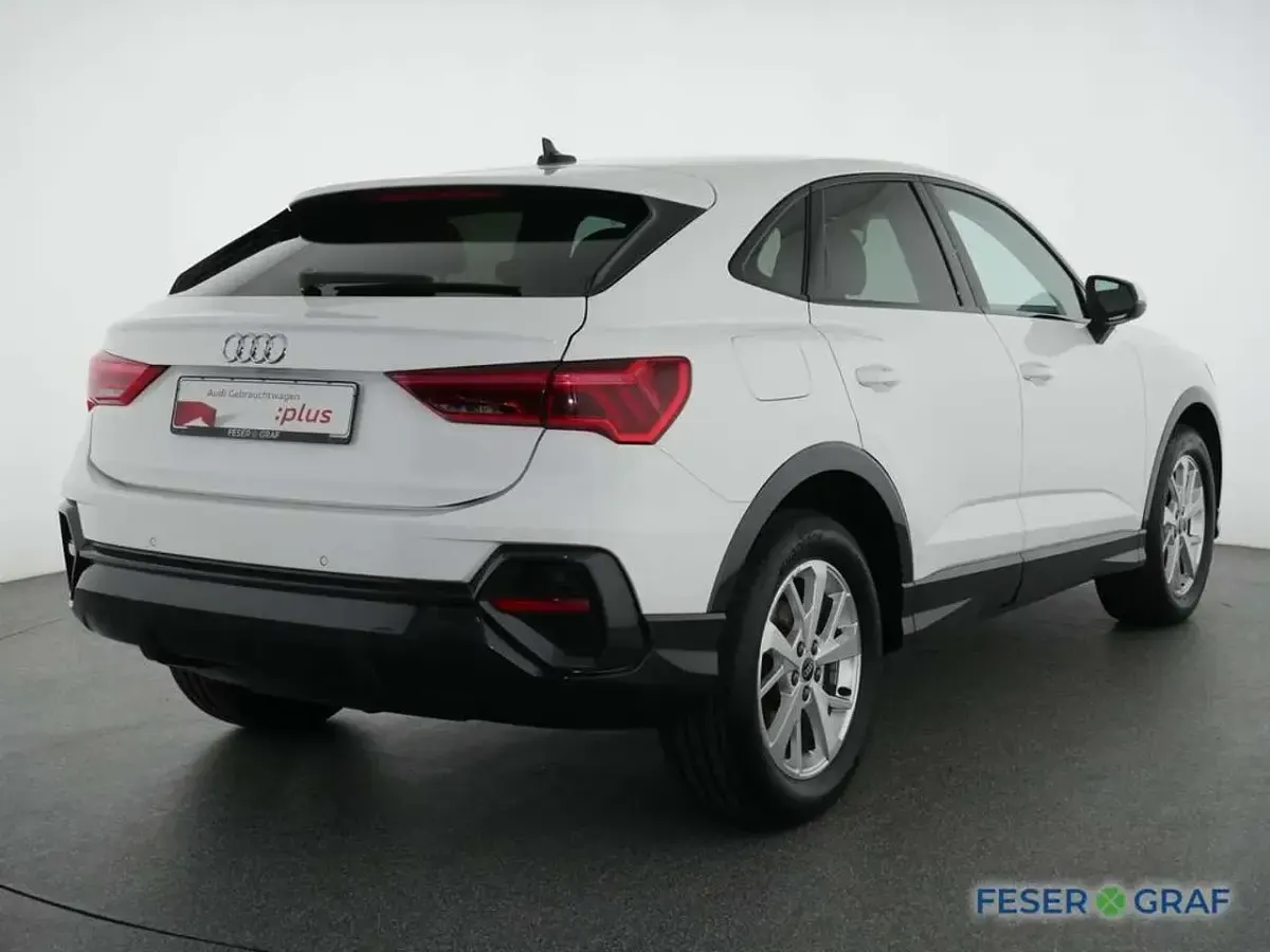 Gebraucht Audi Q3 Sportback Sport 150 PS (110 kW) 2023 Ibisweiß SUV