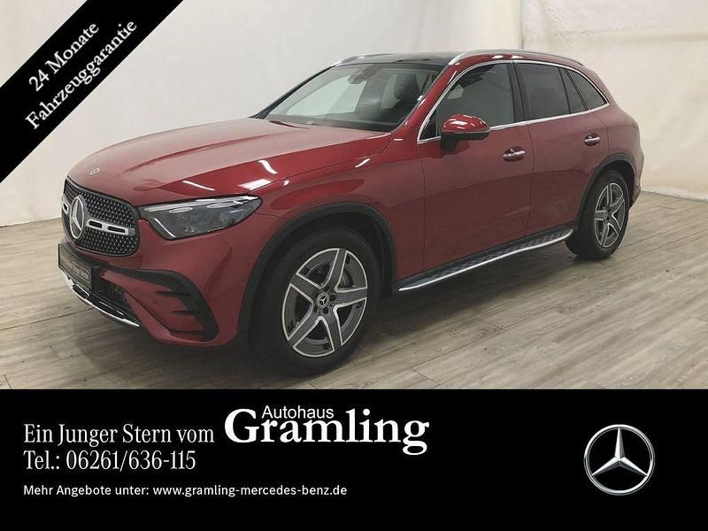 Rot Gebraucht 2023 Mercedes GLC200 AMG SUV | 51.284 € (Etwas zu teuer) - Bild 1/4