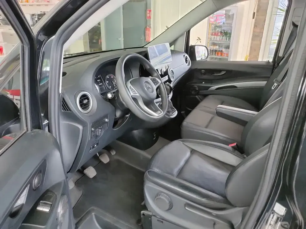 Gebraucht Mercedes Vito 136 PS (100 kW) 2017 Schwarz Van