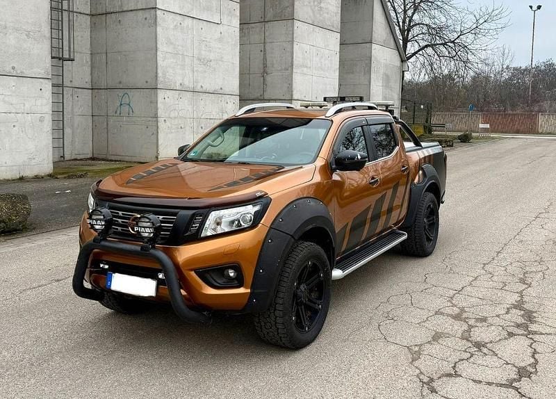 Gebraucht Nissan Navara 190 PS (139 kW) 2016 Orange Abholung