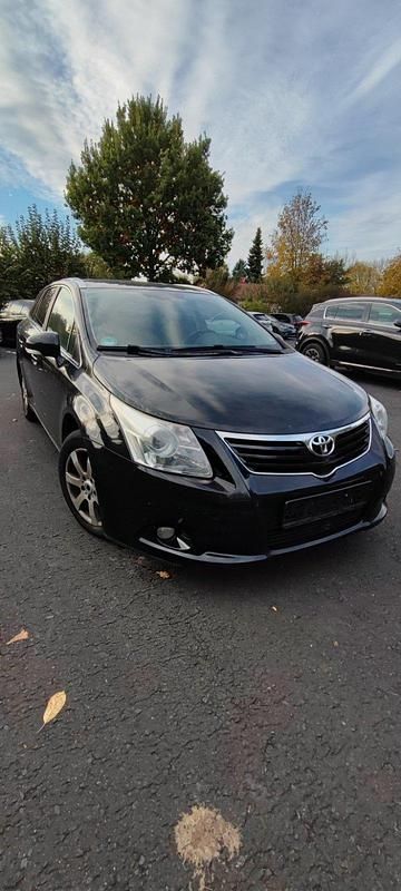 Schwarz Gebraucht 2009 Toyota Avensis Sol Kombi | 3.700 € (Etwas zu teuer) - Bild 1/4