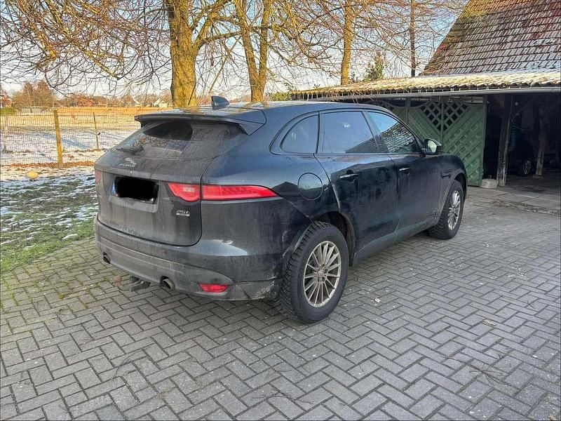 Gebraucht Jaguar F-Pace Pure 250 PS (183 kW) 2017 Schwarz SUV