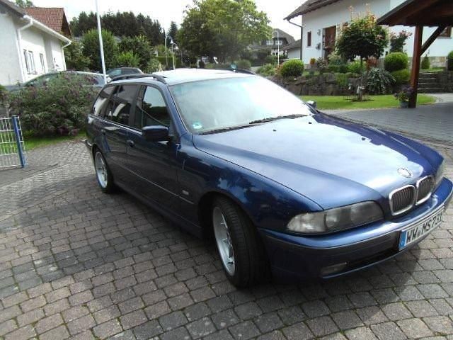 Gebraucht BMW 528 192 PS (141 kW) 1997 Blau Kombi