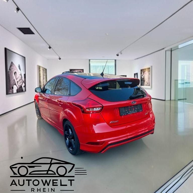 Usata Ford Focus ST-Line 125 CV (91 kW) 2017 Rosso Berlina