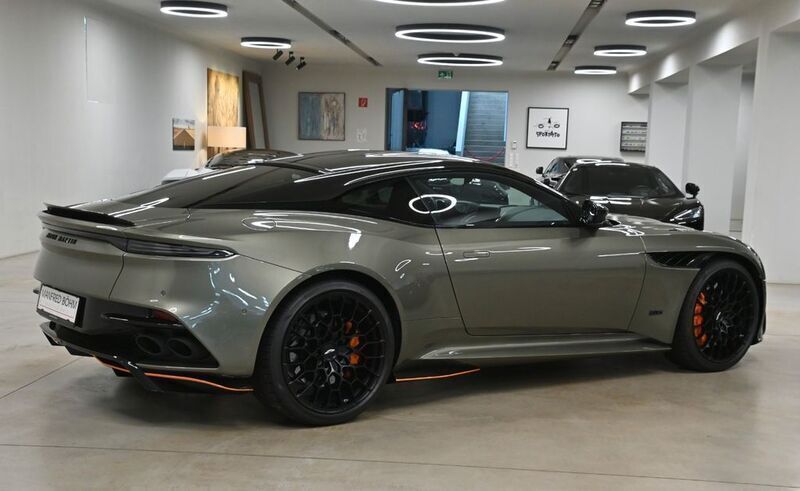 Gebraucht Aston Martin DBS 770 PS (566 kW) 2023 Grün Coupé