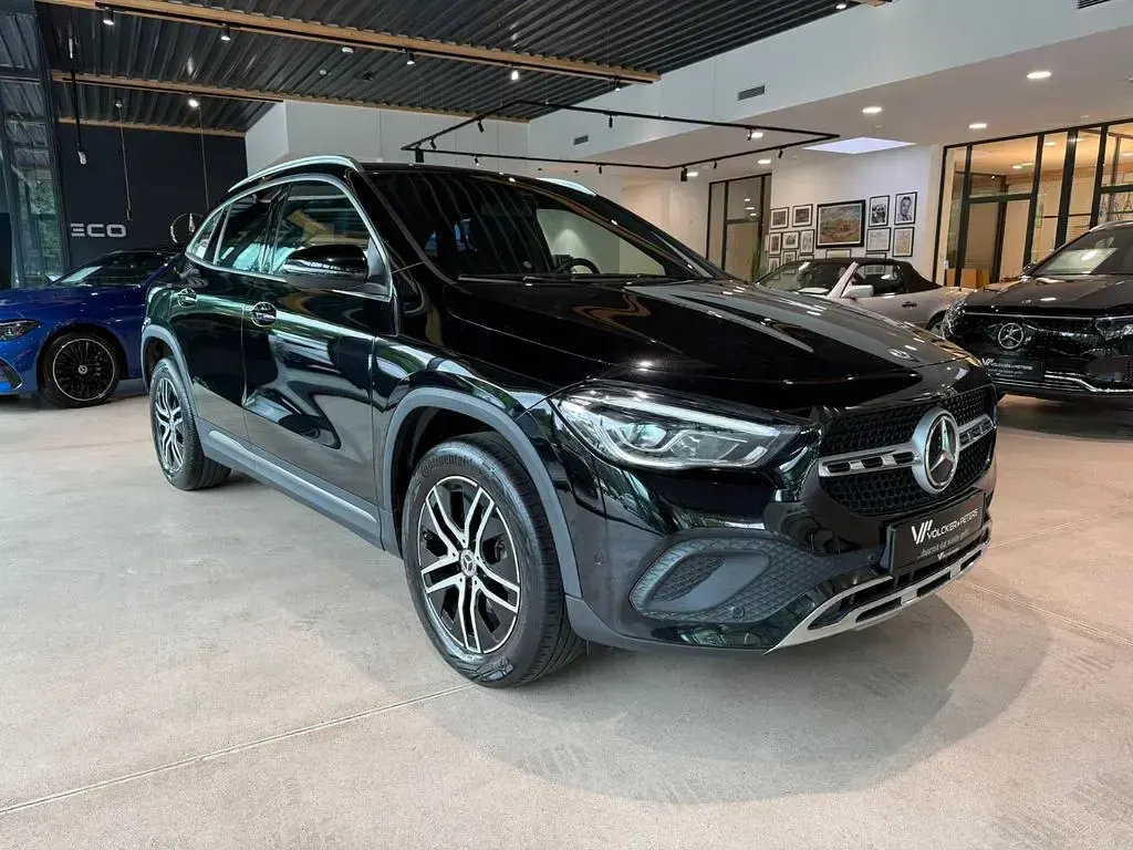 Gebraucht Mercedes GLA200 150 PS (110 kW) 2023 Nachtschwarz  unilack SUV