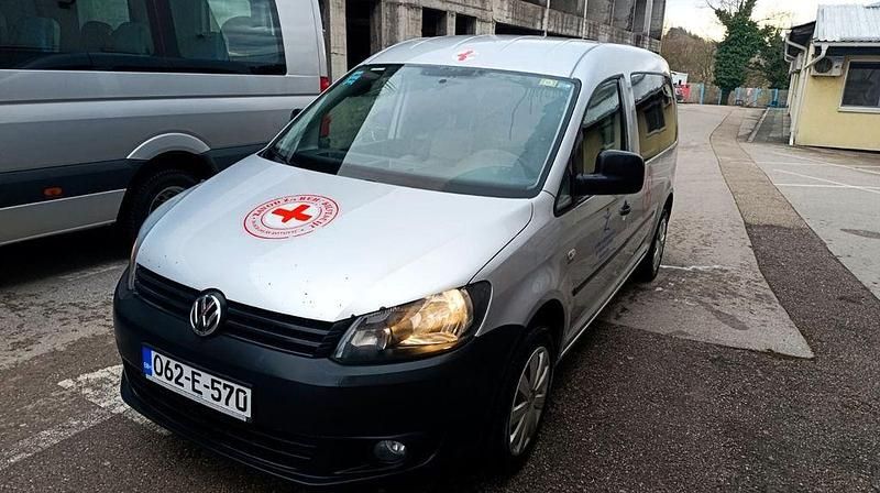 Gebraucht VW Caddy Maxi 140 PS (102 kW) 2013 Silber Van / Kleinbus