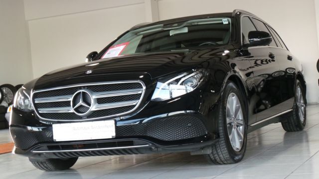 Gebraucht Mercedes E220 Avantgarde 194 PS (142 kW) 2016 Schwarz metallic Kombi