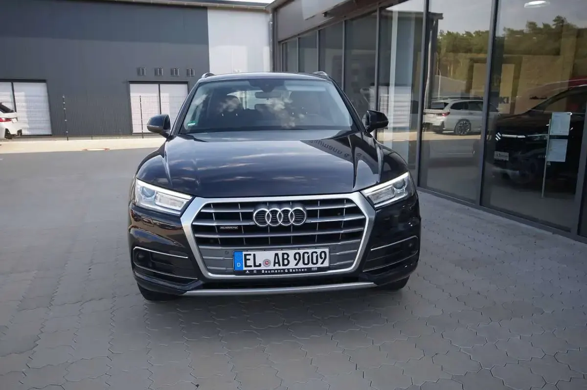 Gebraucht Audi Q5 Sport 190 PS (139 kW) 2020 Mondscheinblau SUV