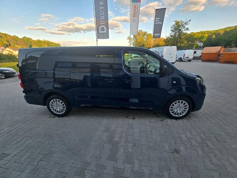 Gebraucht Opel Vivaro Elegance 177 PS (130 kW) 2021 Imperial blau Van / Kleinbus
