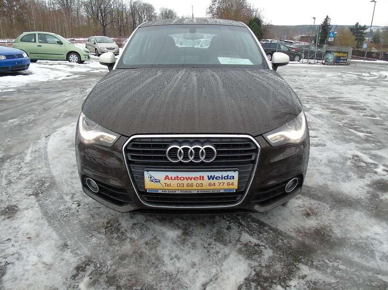 Teakbraun metallic Gebraucht 2010 Audi A1 Ambition Kleinwagen | 5.990 € (Fairer Preis) - Bild 1/4