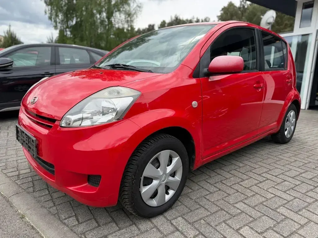 Gebraucht Daihatsu Sirion 69 PS (50 kW) 2008 Rot Kleinwagen