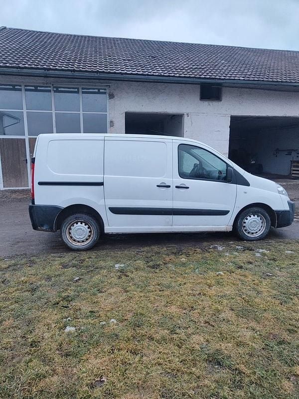 Gebraucht Citroën Jumpy 90 PS (66 kW) 2013 Weiß Van / Kleinbus