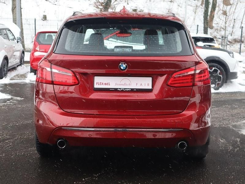 Gebraucht BMW 220 Active Tourer Luxury Line 190 PS (139 kW) 2017 Rot Van / Kleinbus