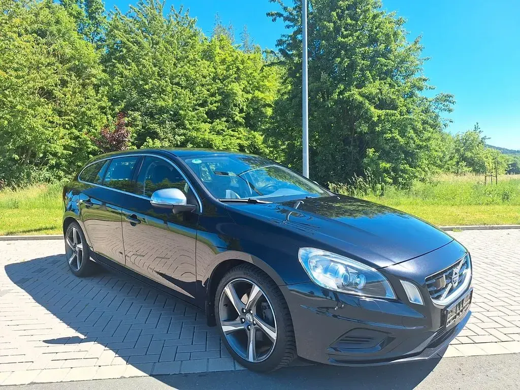 Gebraucht Volvo V60 R-Design 114 PS (83 kW) 2012 Schwarz Kombi